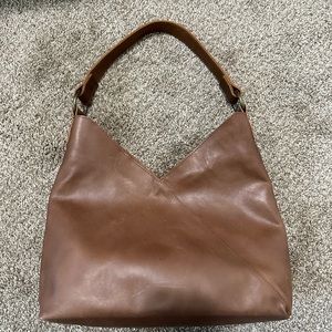 Able shoulder bag